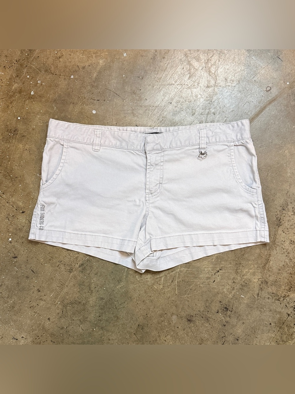 Fox Racing light grey shorts